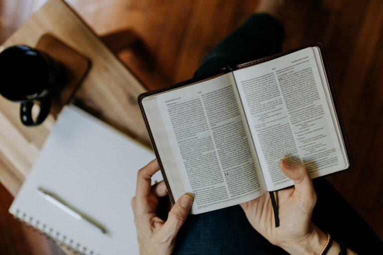 Lektura Biblii – jak czytać, aby lepiej rozumieć Słowo Boże?