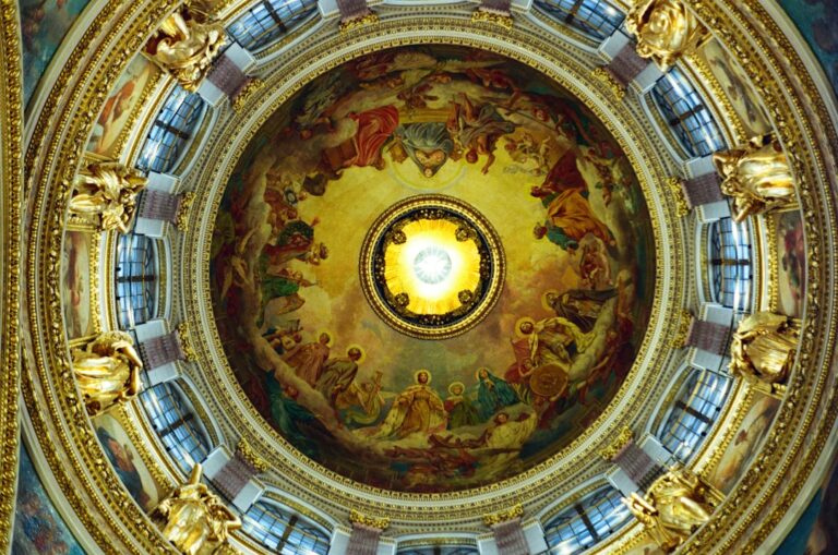 Cuda eucharystyczne uznane przez Kościół: gdzie i jak się wydarzyły?